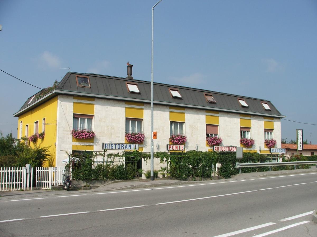 Hotel Ponte Autostrada Seriate Exterior photo